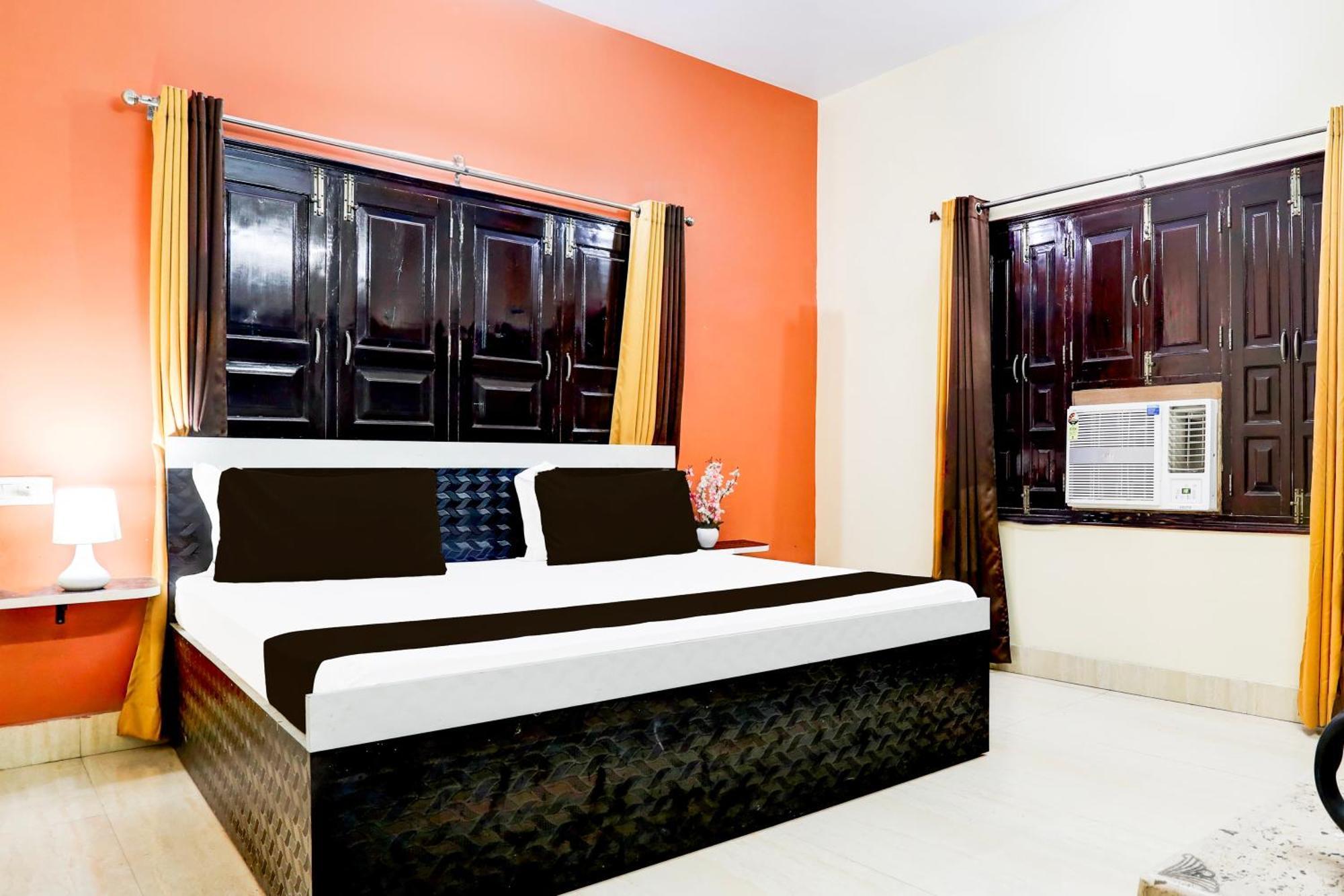Hotel O R B Palace Varanasi Luaran gambar