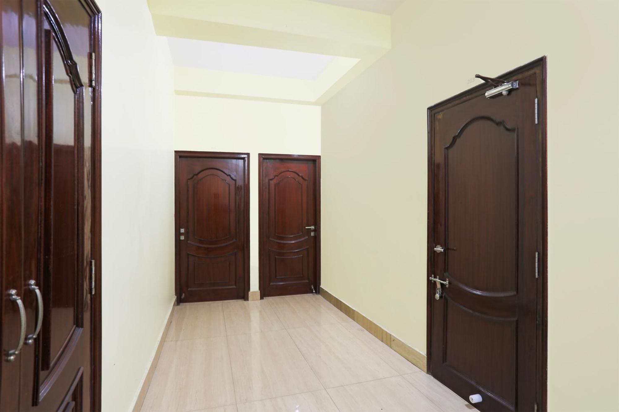 Hotel O R B Palace Varanasi Luaran gambar