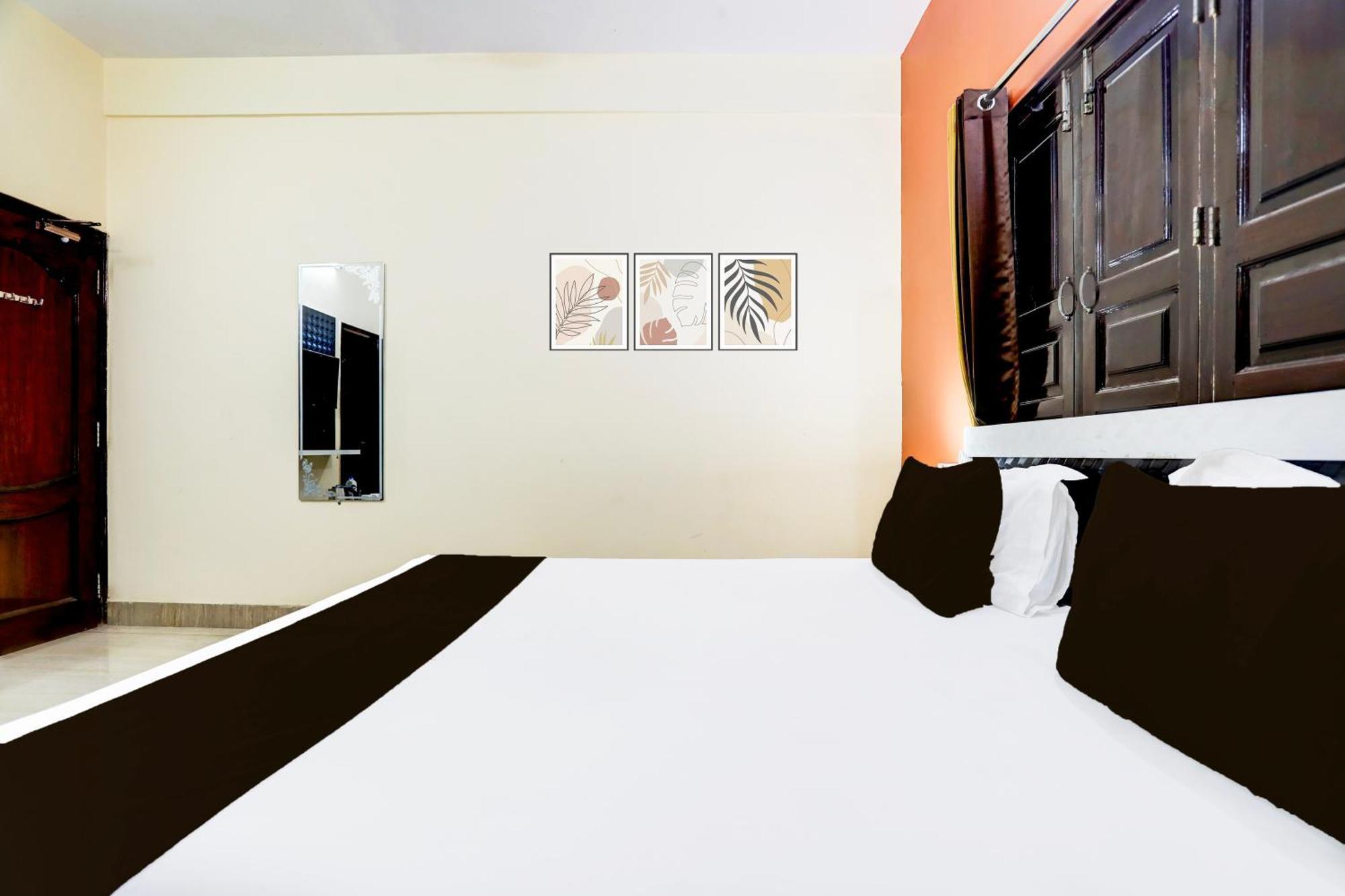 Hotel O R B Palace Varanasi Luaran gambar